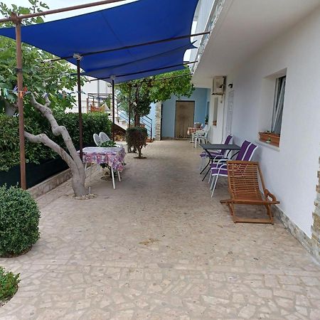 Apartments With A Parking Space Pag - 6325 Pag Town Exterior photo